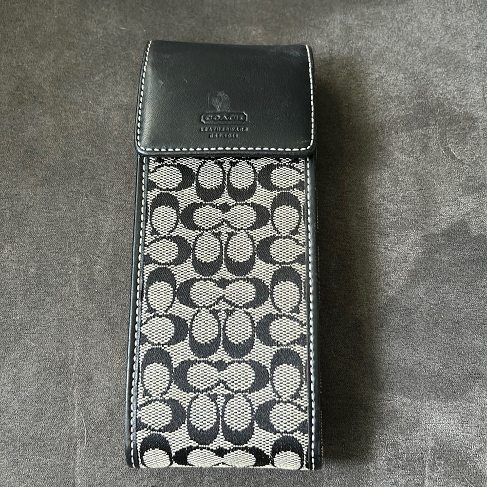 Coach Signature C Case